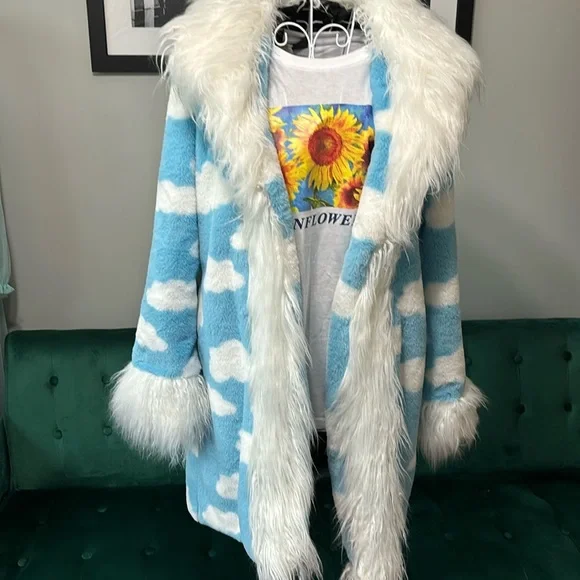 Fluffy cloud jacket clearance